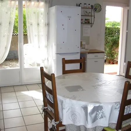 T3 Mezzanine 6p - Piscine, Parking, Proche Et Port A Saint-cyprien - Fr-1-793-25 Villa *