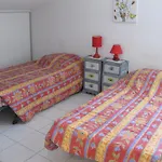 빌라 T3 Mezzanine 6p - Piscine, Parking, Proche Et Port A Saint-cyprien - Fr-1-793-25 *